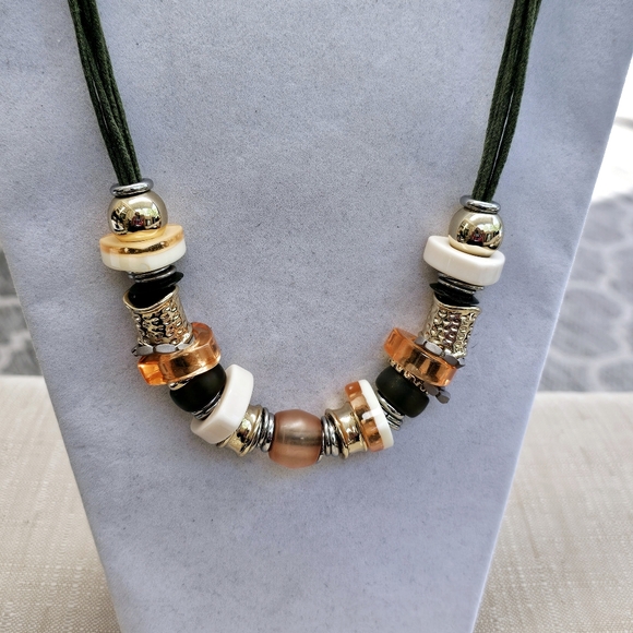 SET! Chico's Chunky Mixed Bead Necklace with Gemstone Stretchy Bracelet SET! - Picture 9 of 16